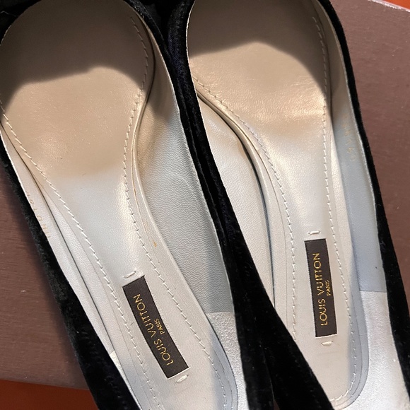 Louis Vuitton shoes, size 38, Black - Picture 5 of 6